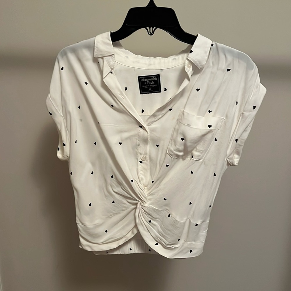 Abercrombie & Fitch heart top